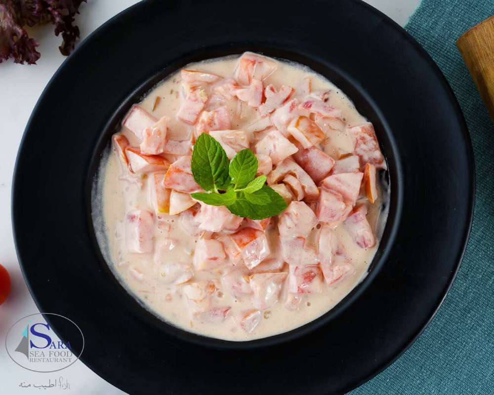 سلطة طحينية بالبندورة